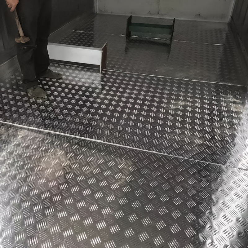 Anti-Slip Stainless Steel Walkway Plate - 304/316 Grade with Diamond/Tread Pattern for Industrial Platforms and Stair Treads