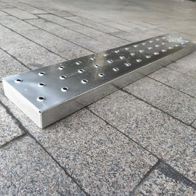 Scaffolding Galvanized Kwikstage Steel Plank/Steel Board with Hook Walk Through Scaffold