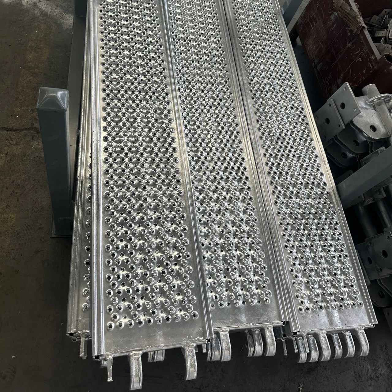 China Factory Steel Scaffold Galvanized Platform Scaffold Board Metal Plank with SGS Certificate