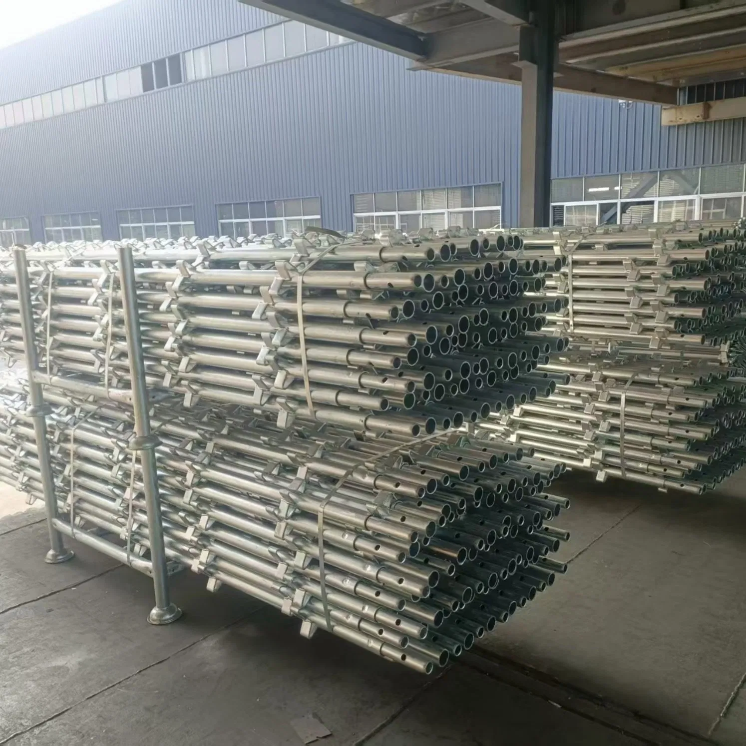 Quick Platform Kwikstage Scaffolding Includes Integrated Decking Systems That Install Rapidly Without Separate Components