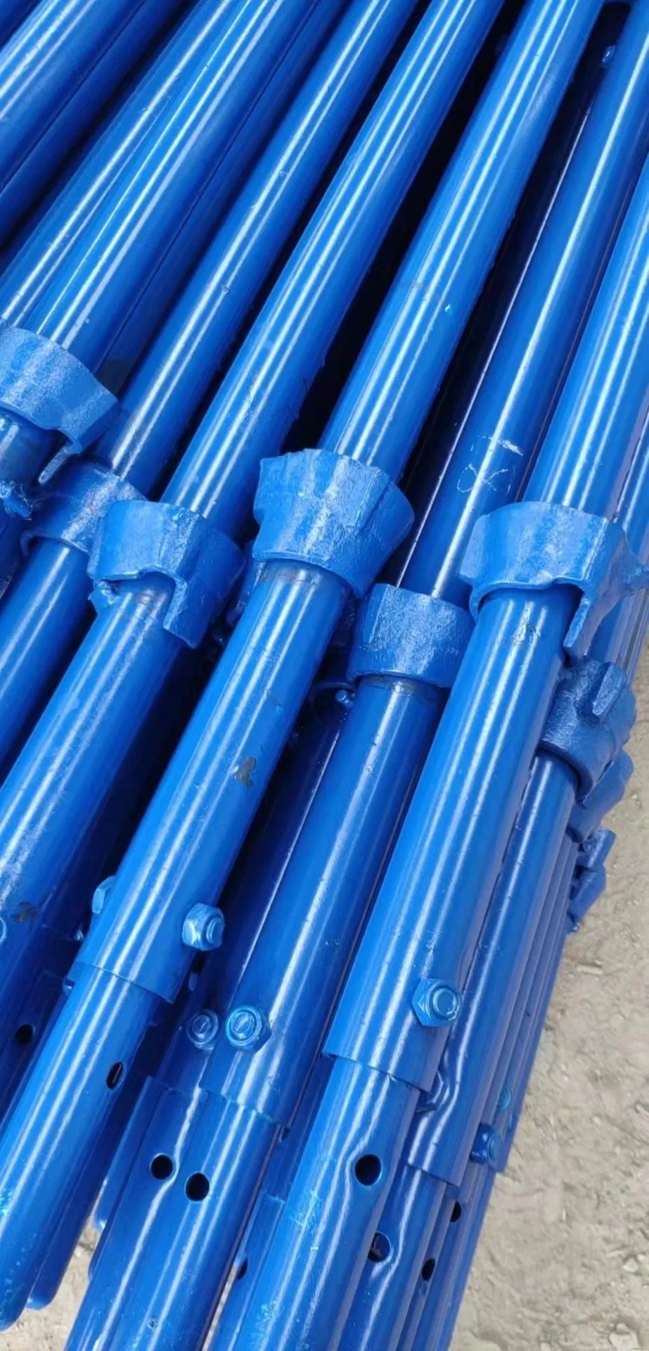 Heavy Duty Steel Cup Lock Scaffolding System with Accessories