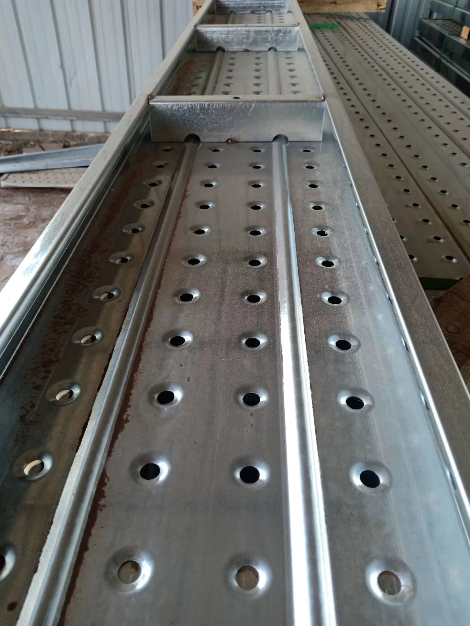 High Durability Adjustable Perforated Anti Slip Scaffold Construction Steel Plank