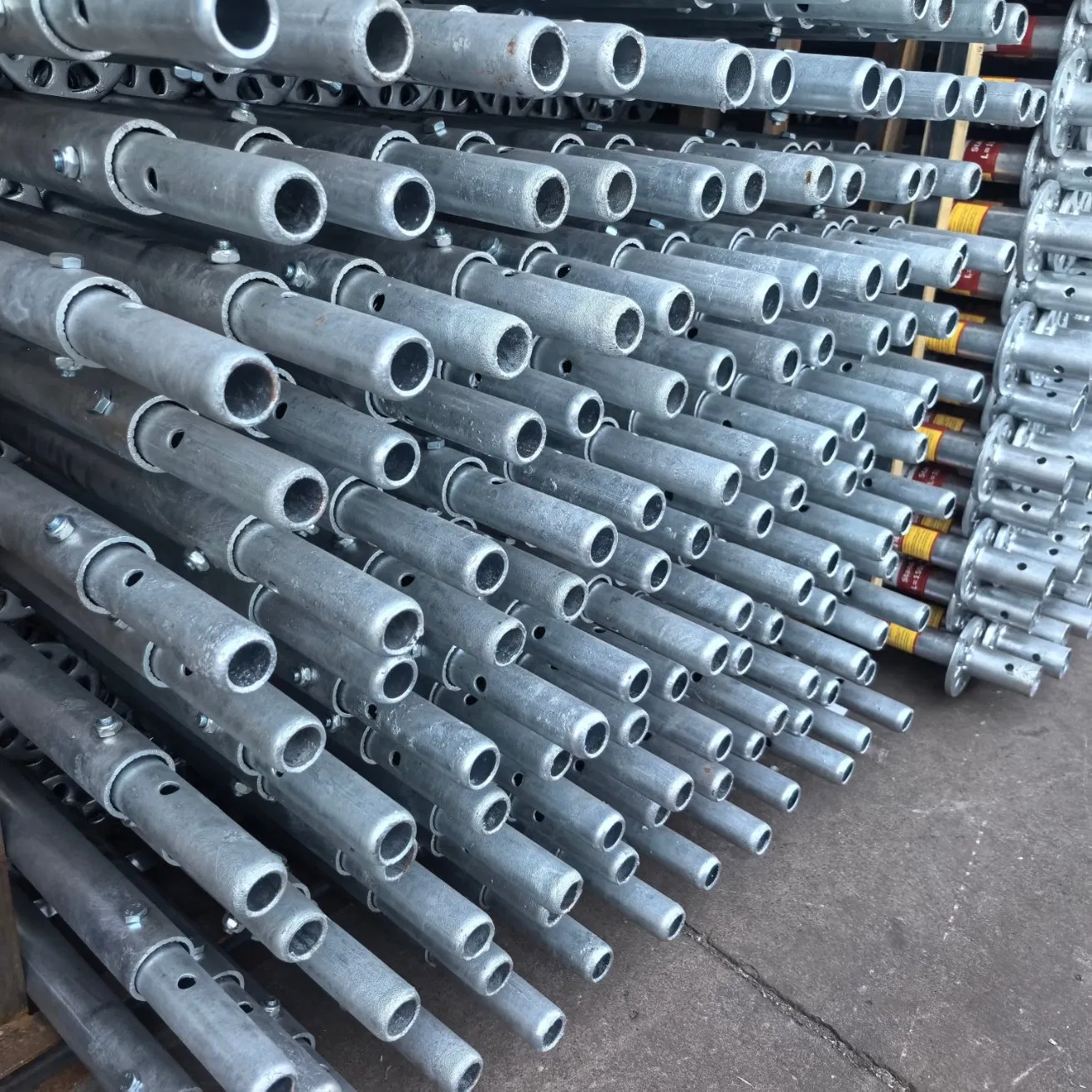 High Quality Anti Tilt Moisture Resistant Rust Proof Frame Scaffolding Ring Lock System