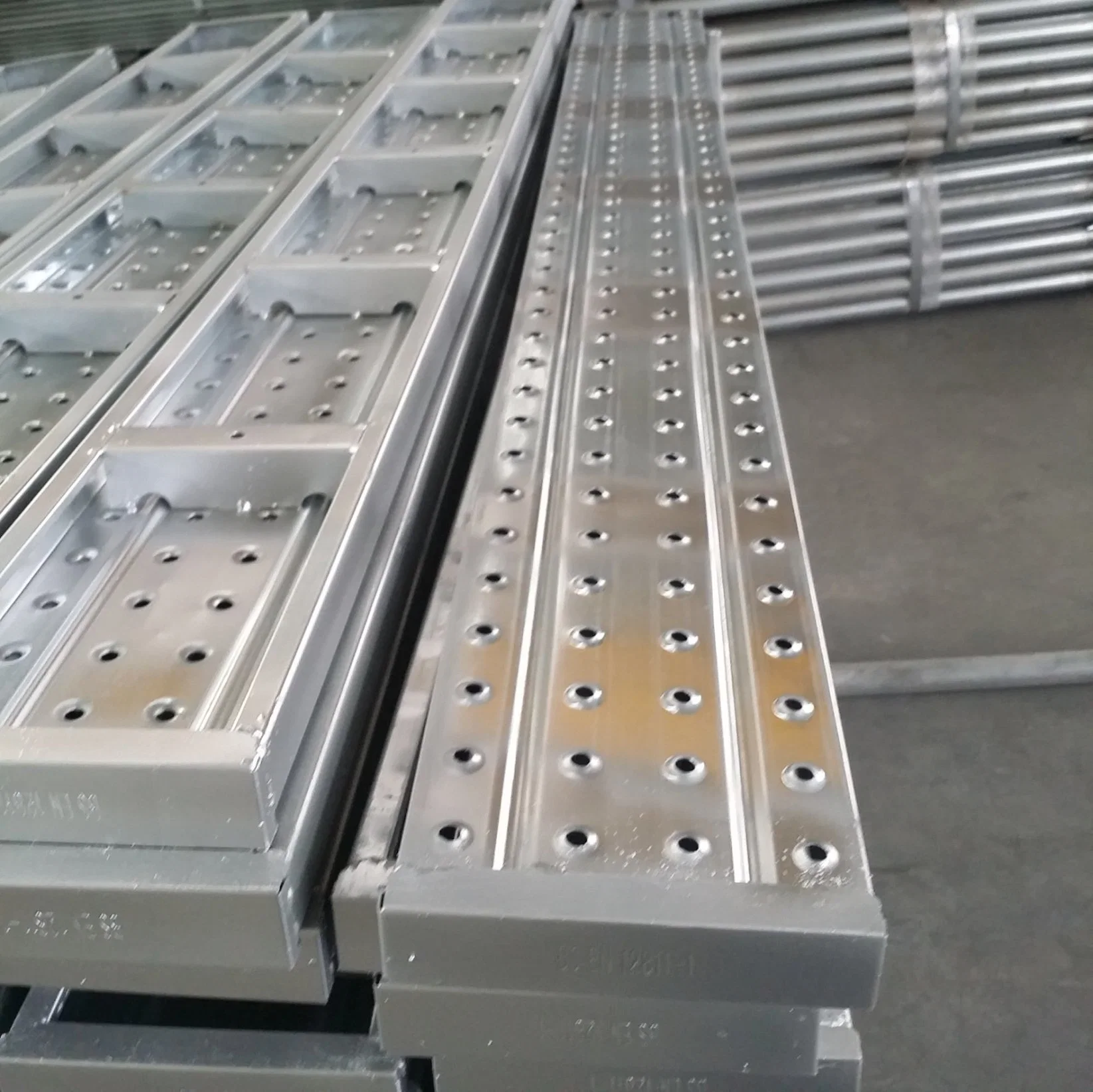China Manufacturer Building Material Galvanized Steel Pedal Walk Board