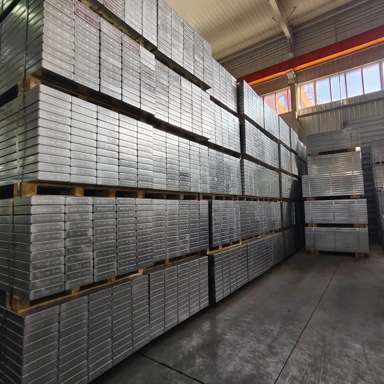 High-Strength Corrosion Resistant Hook-Equipped, Industrial Aluminum Scaffold Boards