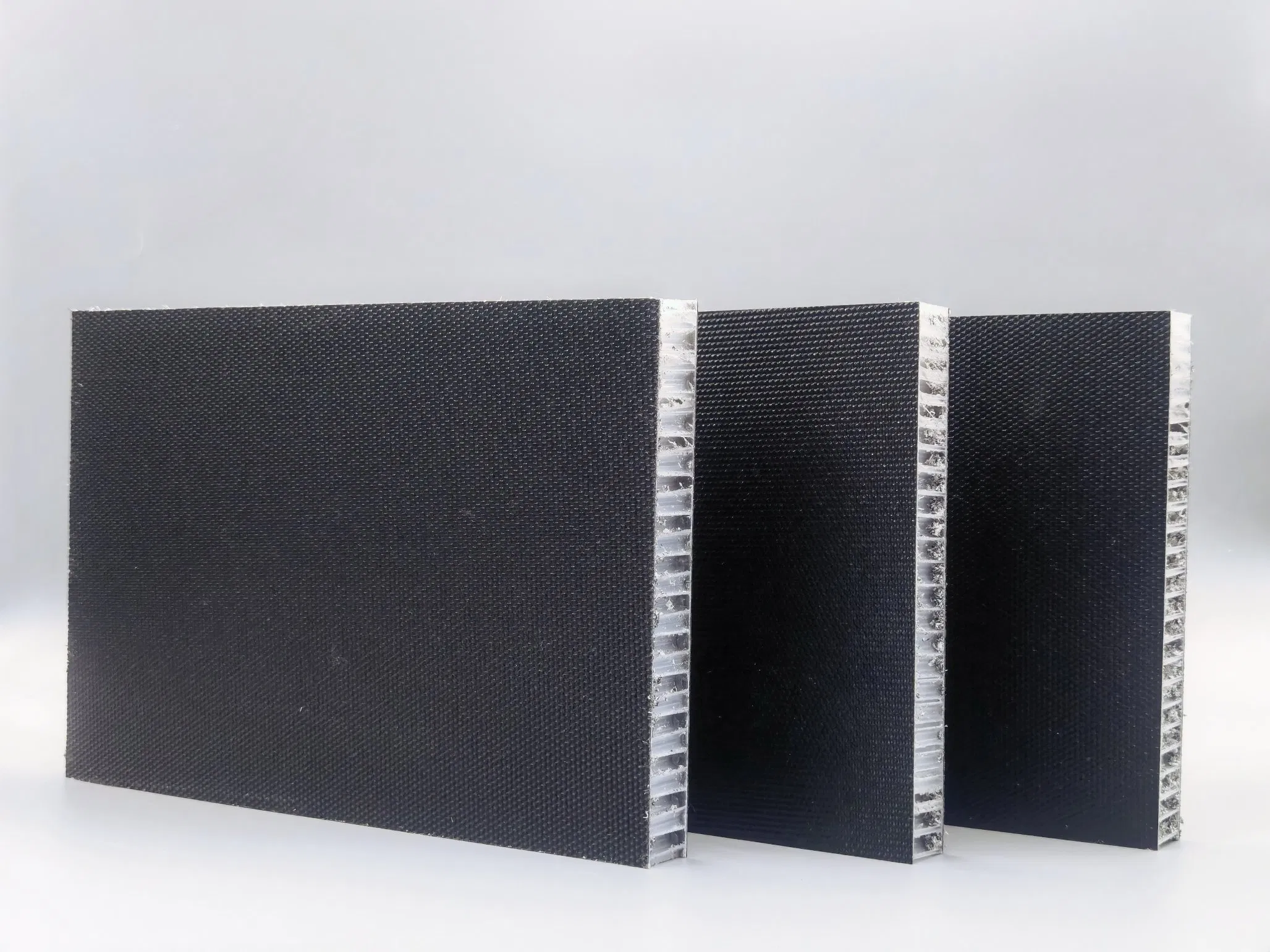 Eco-Friendly Non-Slip PP Honeycomb Sandwich Board Tread Plate Panel Tread Plate Panel Sturdy and Strong End Band Scaffold Board