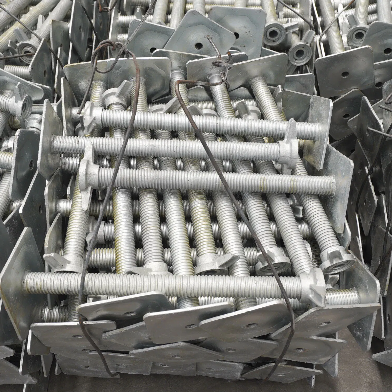 Cheap Price of Adto Hot Dipped Galvanized Steel Rainlock Scaffolding Frame System for Sale