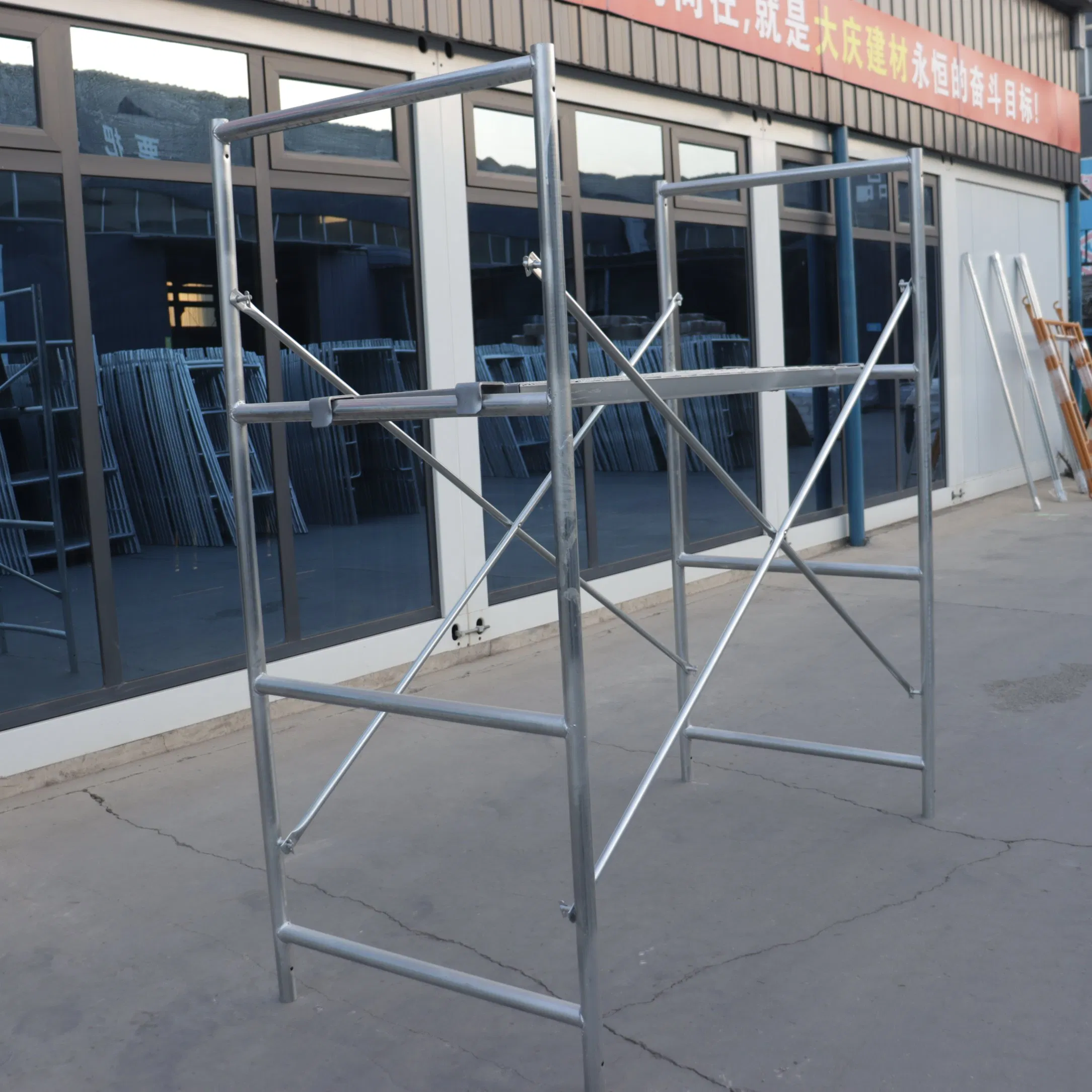 Heavy Duty Mobile Scaffolding for Safe Construction and Painting
