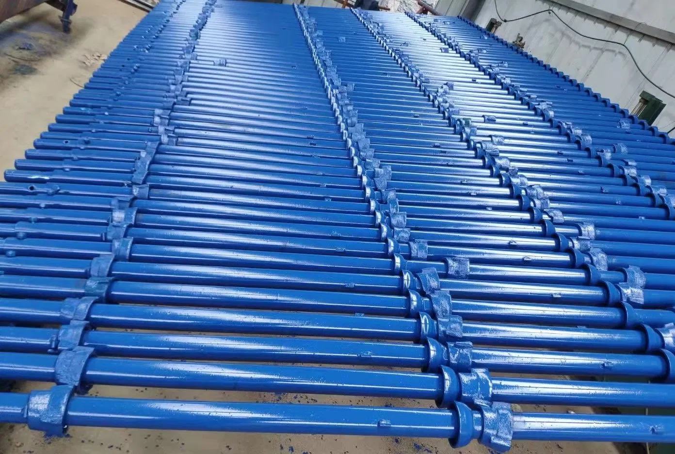 Heavy Duty Steel Cup Lock Scaffolding System with Accessories