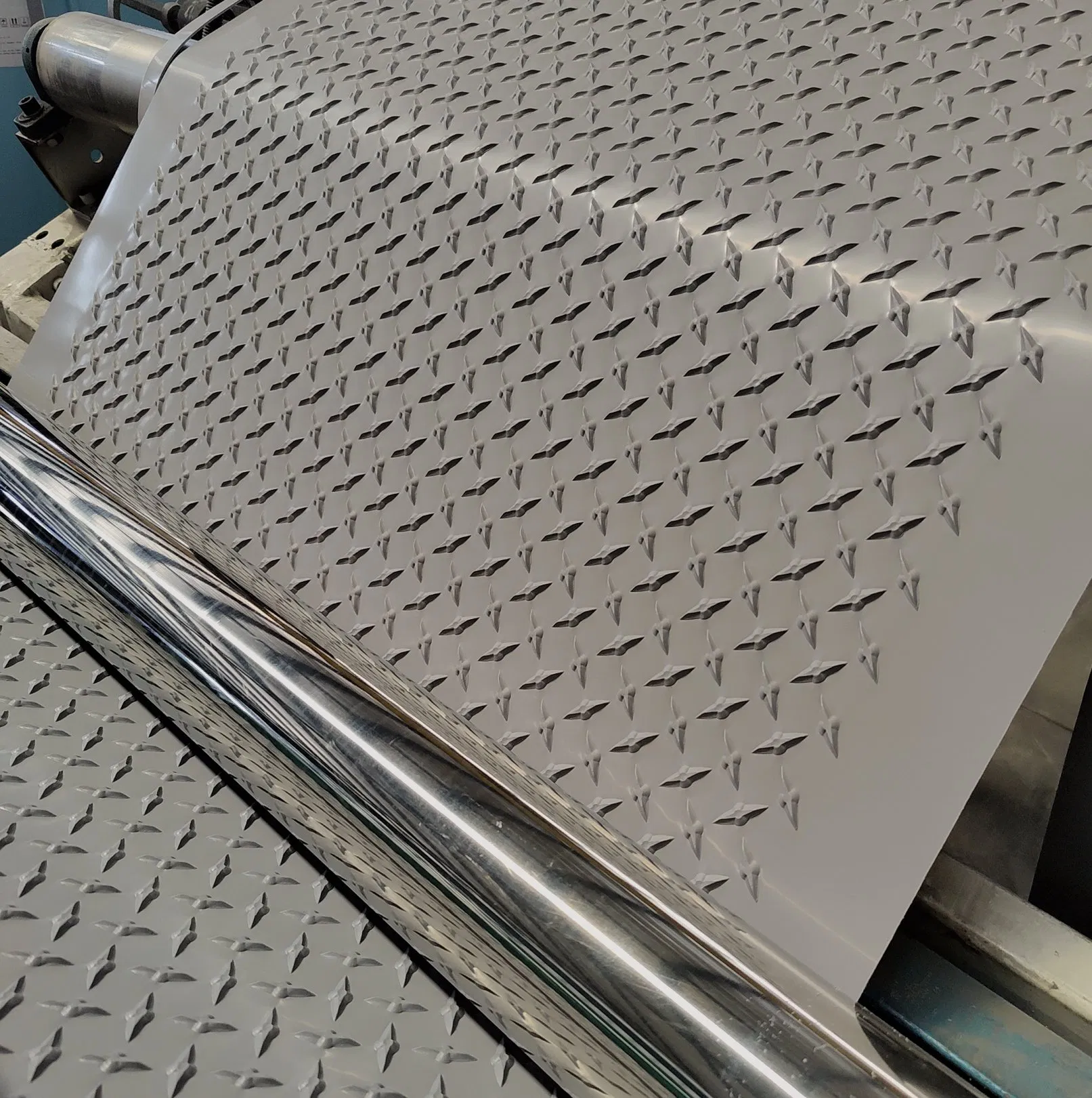 Fast Welding Reinforced Tpo Walkway Board Building Materials for Airport Waterproof