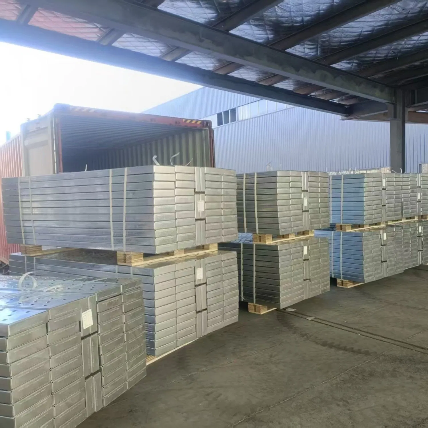 Quick Dismantle Kwikstage Scaffolding System Allows Rapid Disassembly and Reassembly for Moving Between Work Areas