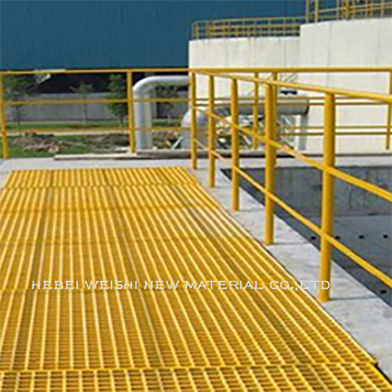 Factory Wholesale Solar Anti Slip Flooring FRP Grating Chemical Resistant Stair Treads and Work Platforms
