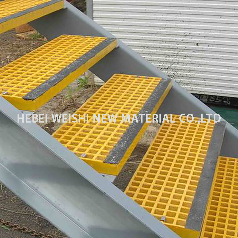 Factory Wholesale Solar Anti Slip Flooring FRP Grating Chemical Resistant Stair Treads and Work Platforms