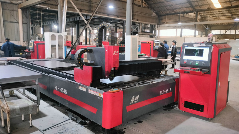 High-precision steel cutting machine for racking components