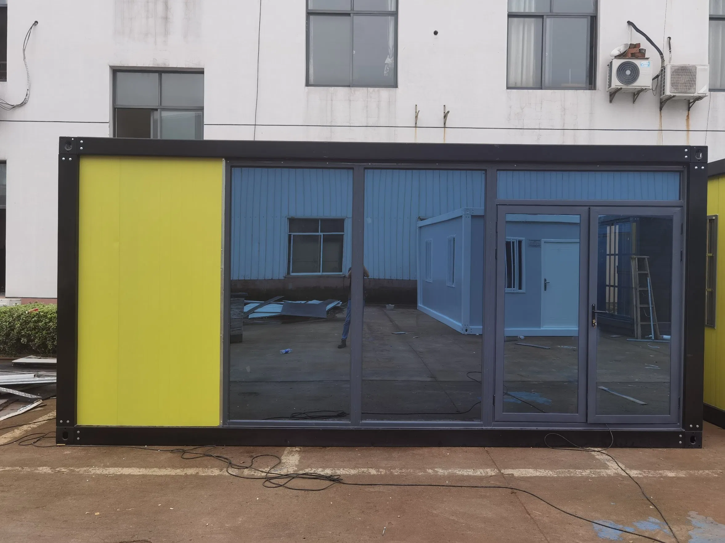 Glass Curtain Wall Office Container Housing Residents Container with Decoration Can Be Assembled Integrated Housing