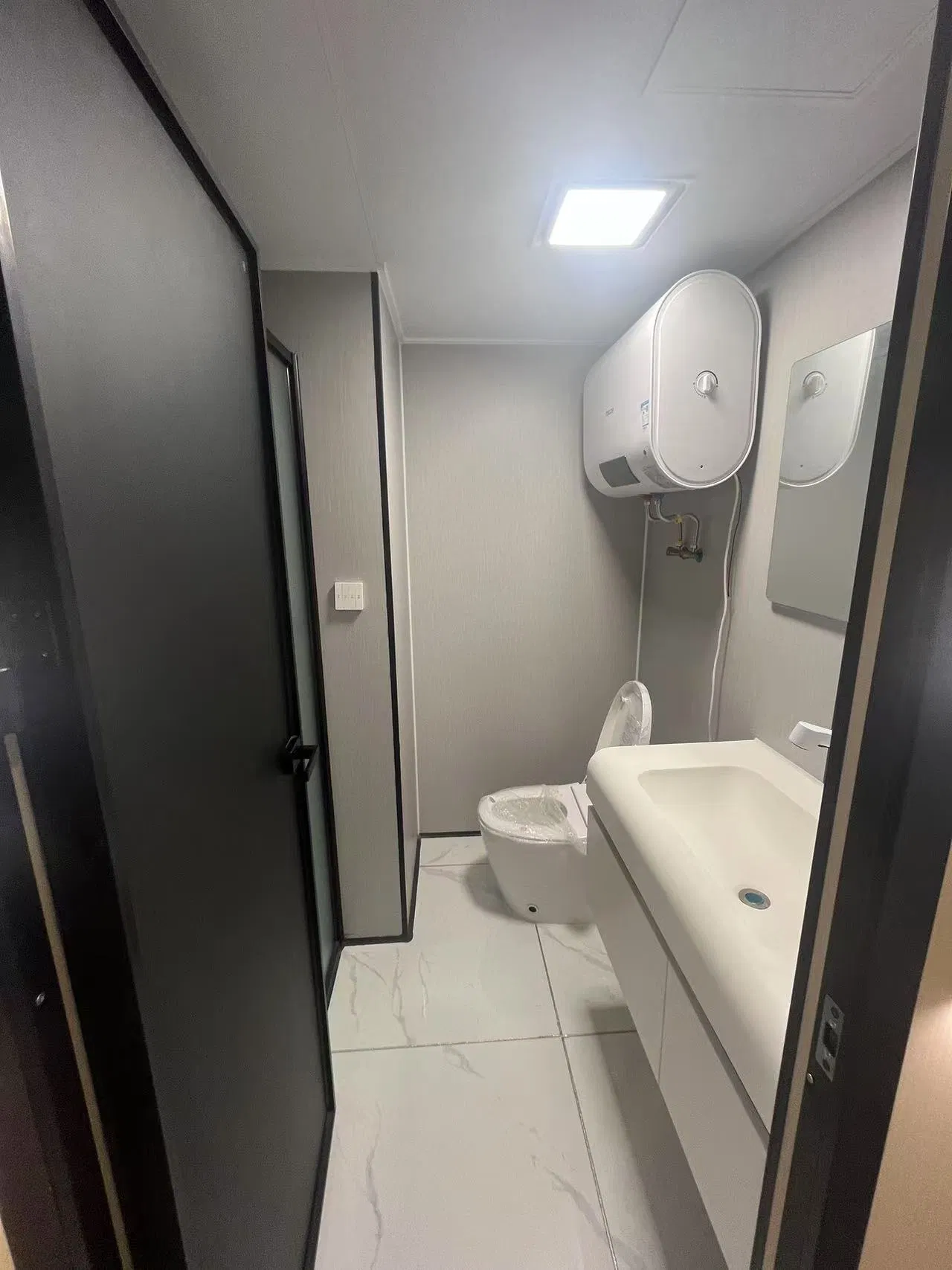 Modern Fashion Design Sound Insulation and Heat Insulation Modular Home with Bathtub