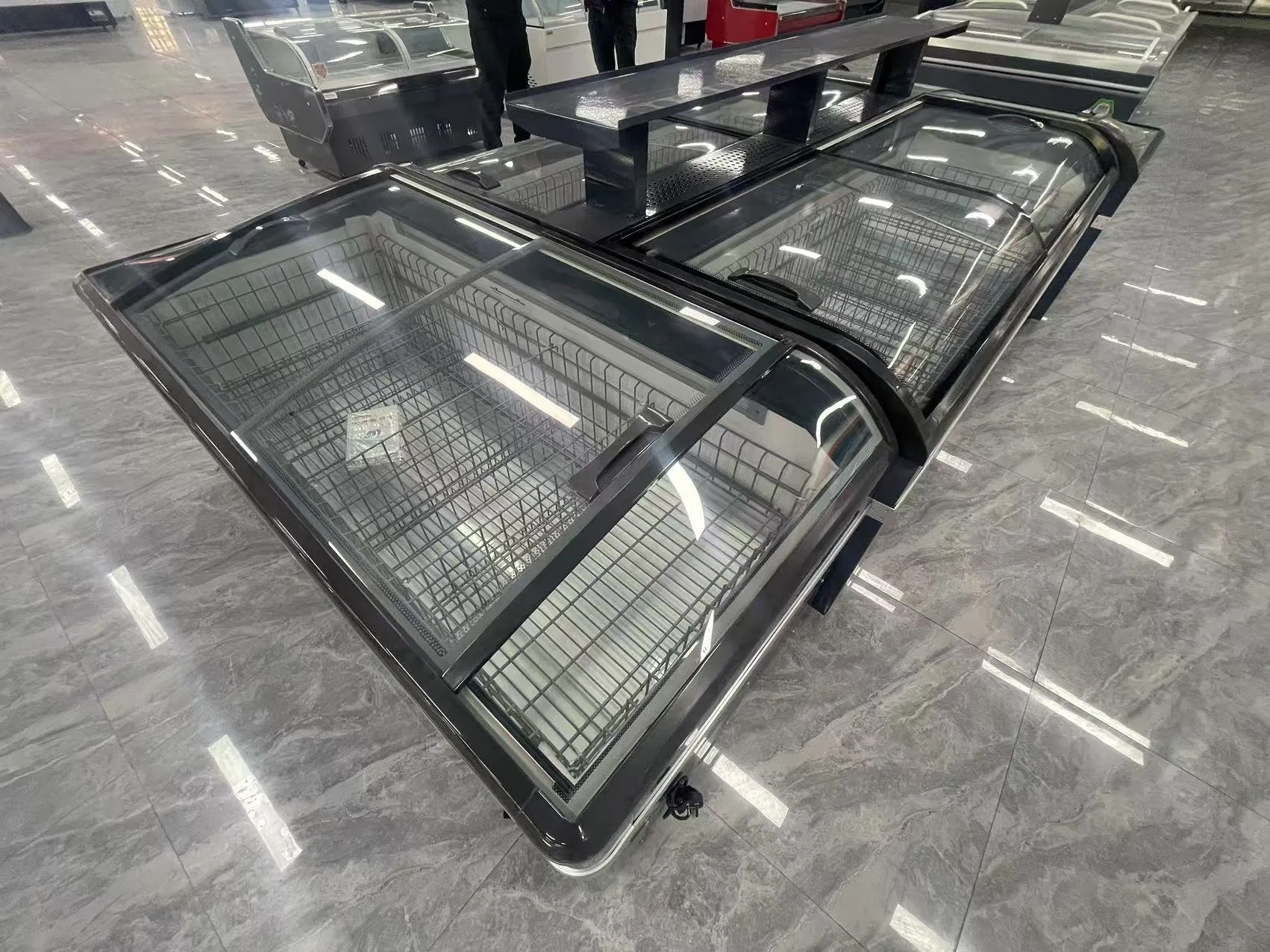 Energy-Efficient Commercial Deep Freezer with Advanced Cooling Technology