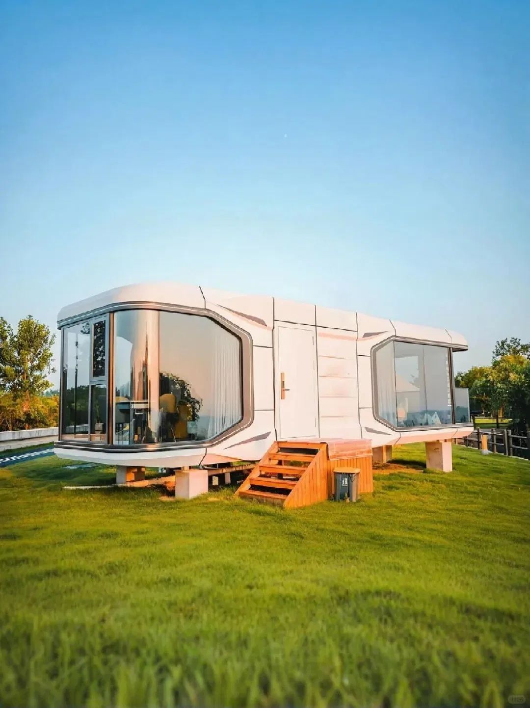 Hot Sale Premium Modular Space Capsules House for Luxury Eco-Resort Experiences