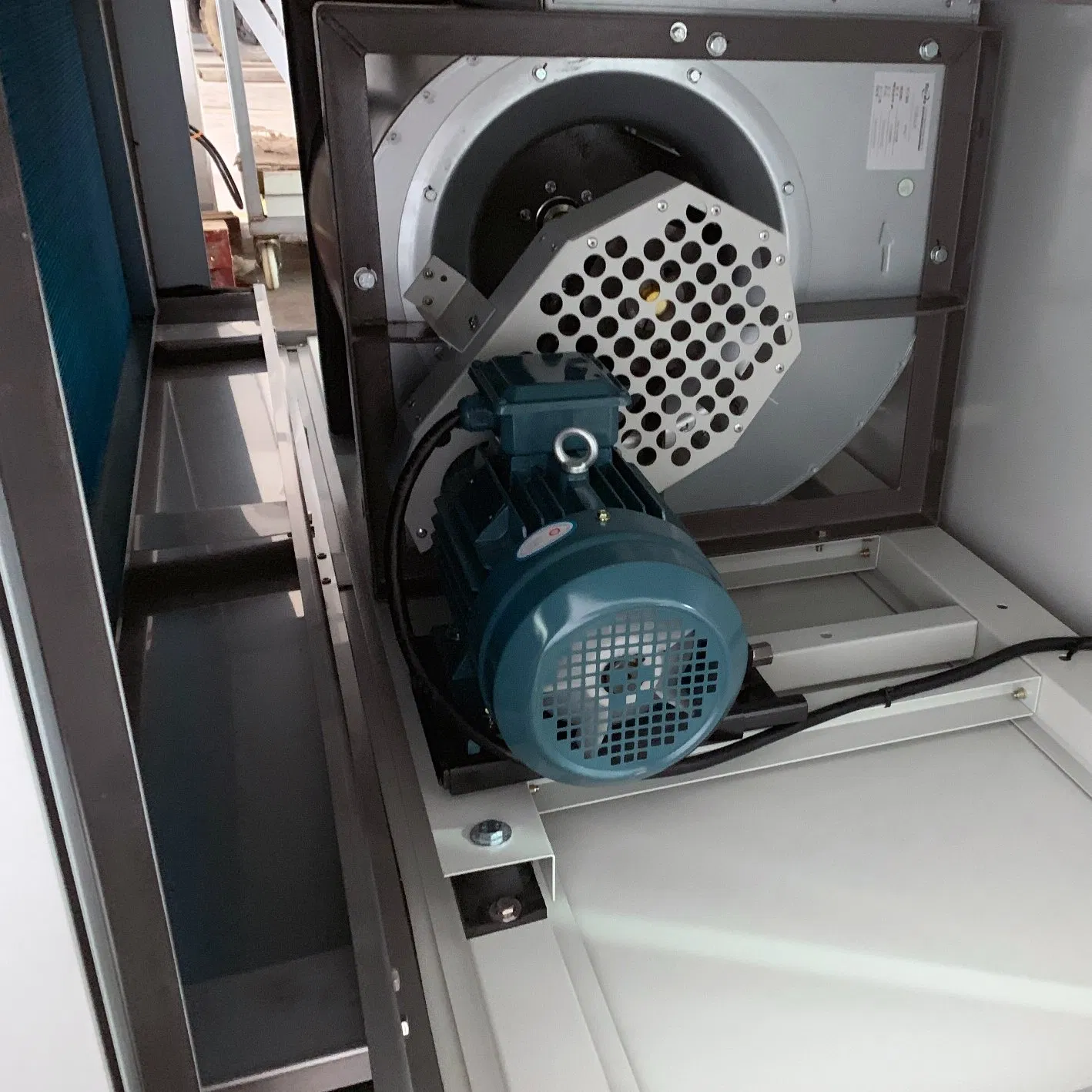 Advanced Modular Air Handling Unit for Large Commercial Spaces