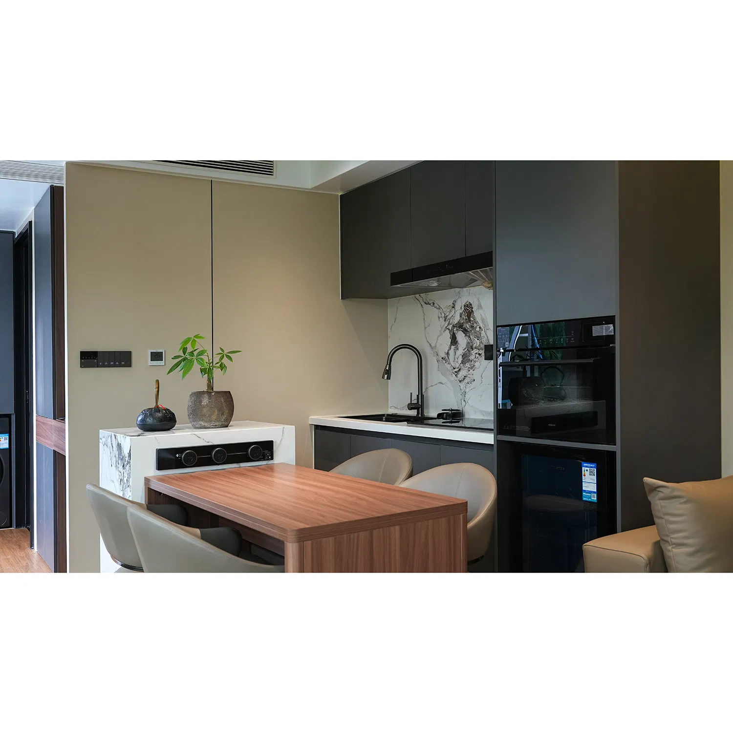 Advanced Modular Capsule Residence, Factory Built Tiny House for Outdoor Hospitality