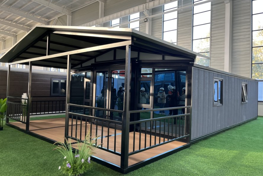 IBC 2021 &amp; CE Certified Modular House Turnkey Solution with Solar Roof for African Clinic Projects