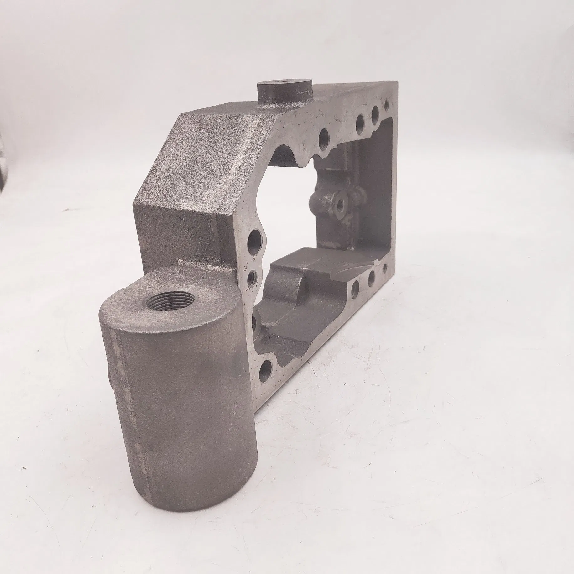 Ccec Spare Parts Rocker Lever Housing 5593394_3202197_4371884 for Construction Machinery Engine