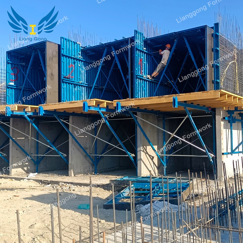Integrated Tunnel Formwork System for Simultaneous Casting of Concrete Walls and Slabs