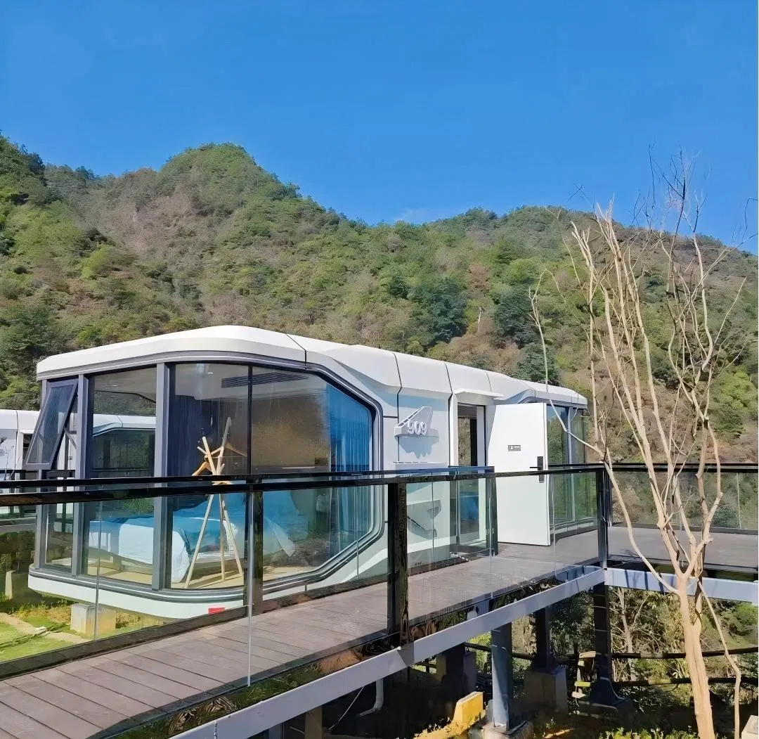 Advanced Modular Space Capsules House for Remote Research Stations