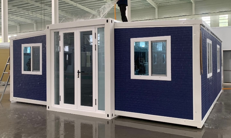 IBC 2021 &amp; CE Certified Modular House Turnkey Solution with Solar Roof for African Clinic Projects