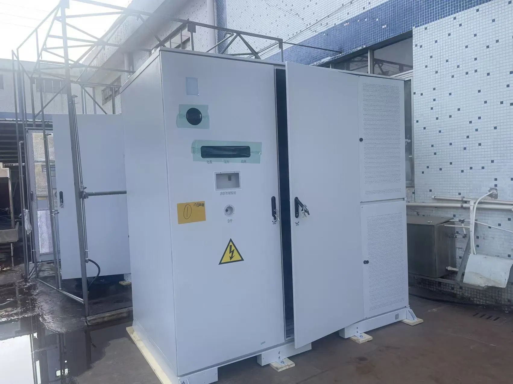 Durable Communication Device Enclosure with Waterproof Aluminum Alloy Construction