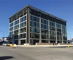 Ibeehive Durable Steel Structure 4-Floor Mixed-Use Prefab Hotel