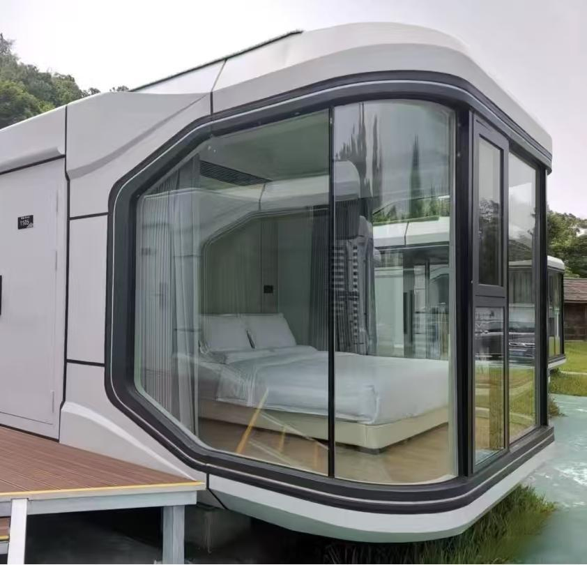 Experienced Team Eco-Friendly Modular Space Capsules House for Camping Resorts