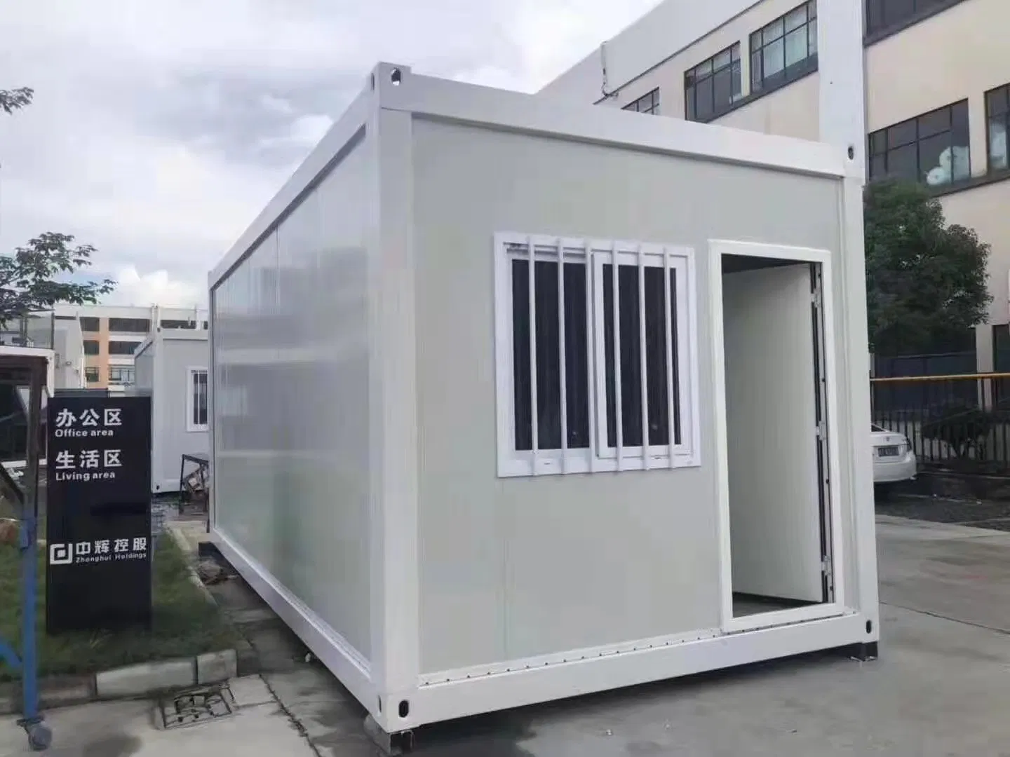 Plug and Play Smart Prefabricated Modular Capsule House with Furniture, Ready to Use