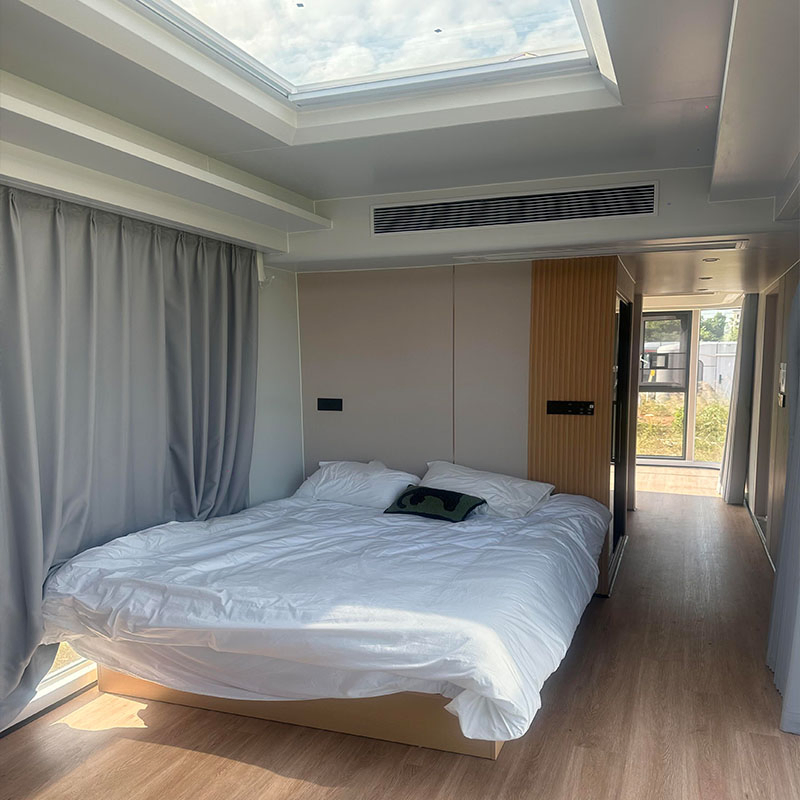 Prefabricated Modular Capsule House for Tiny Living &amp; Outdoor Office ISO9001 Approved