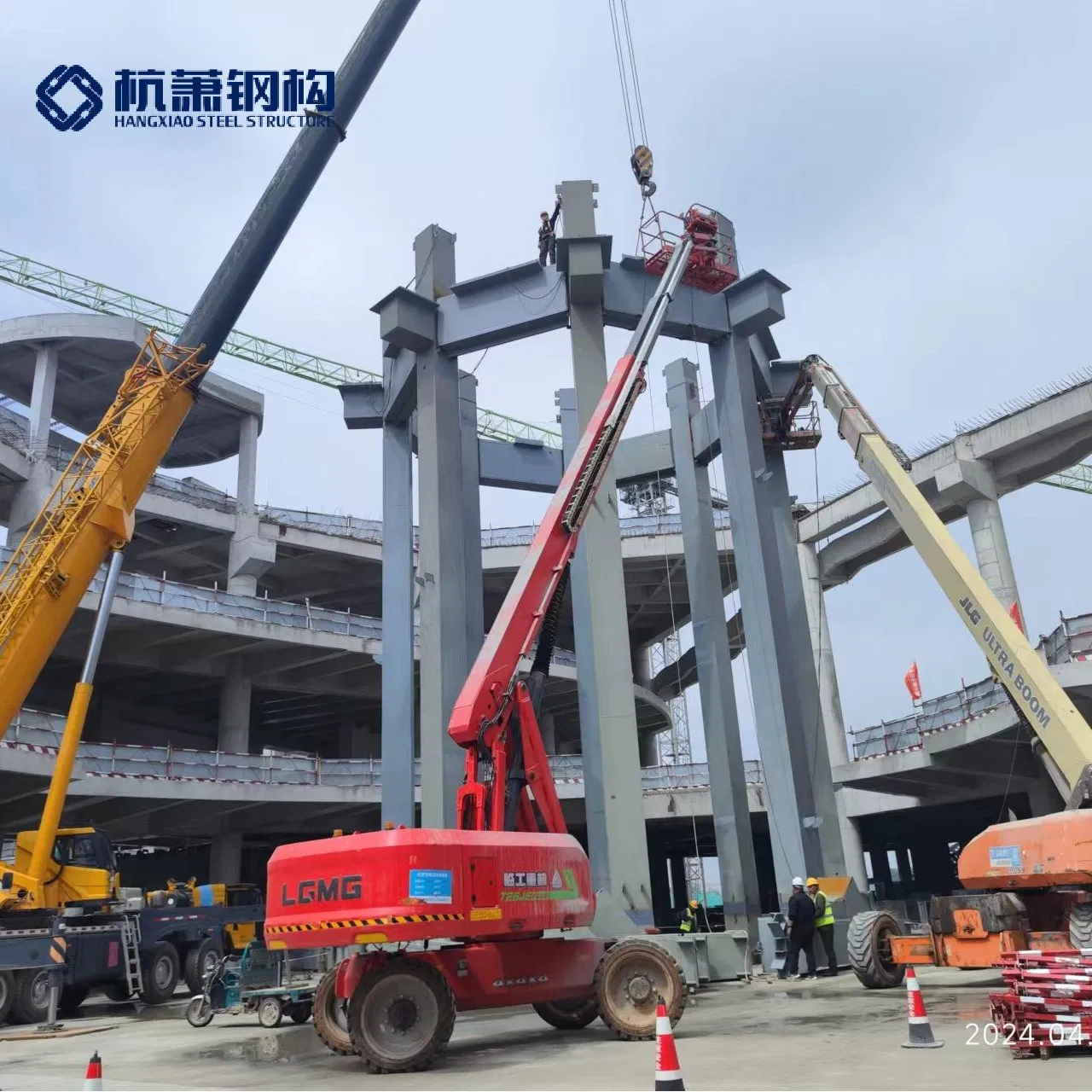 Versatile Prefabricated Steel Frame Towers for Urban Development