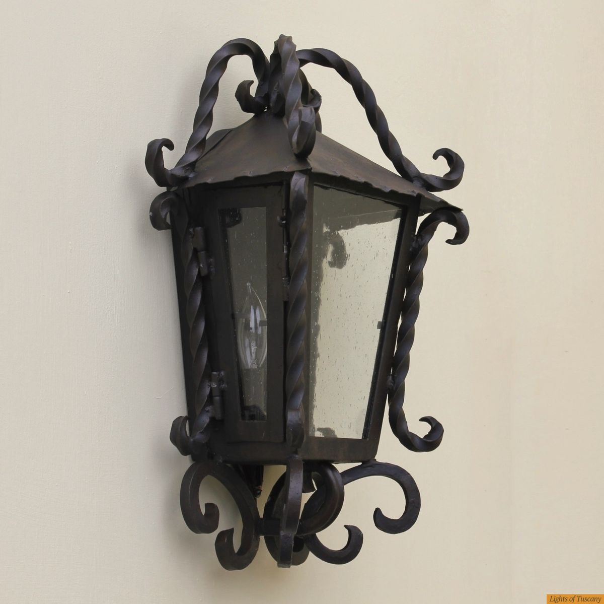 European Style Waterproof Wrought Iron Wall Lamp LED Shadow Projection Outdoor Light for Garden Facade Construction Real Estate
