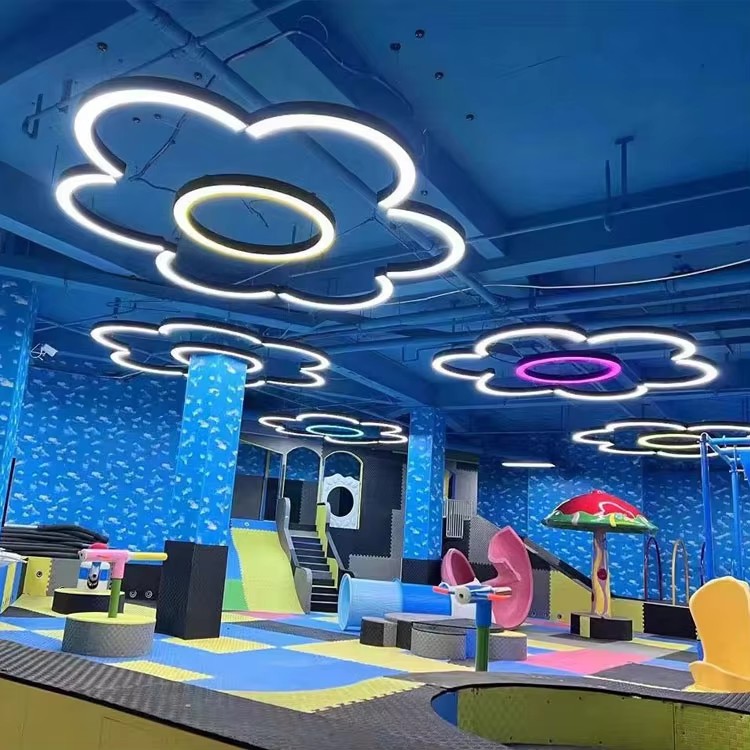 Modern Creative Snake Shape LED Linear Ceiling Pendant Light Iron Construction 110 Beam Angle For Office Supermarket Gym