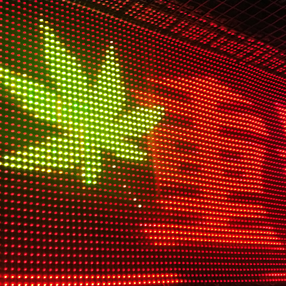 Flexible LED Mesh Screen Pixel Night Club Bar &amp; Lounge Light RGB Fresnel Lights IP67 Rated High CRI 95 Dimmable 2400 Nits DC 12V