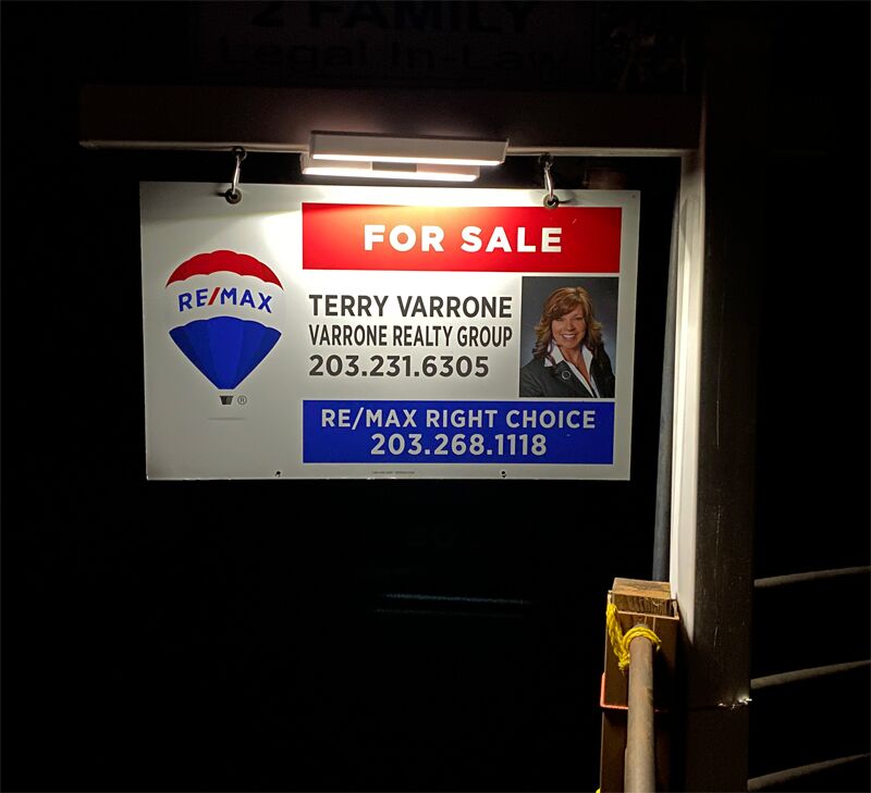 Solar LED Lights with IP65 Waterproof for Real Estate &amp; Commercial Signs Garden Lighting