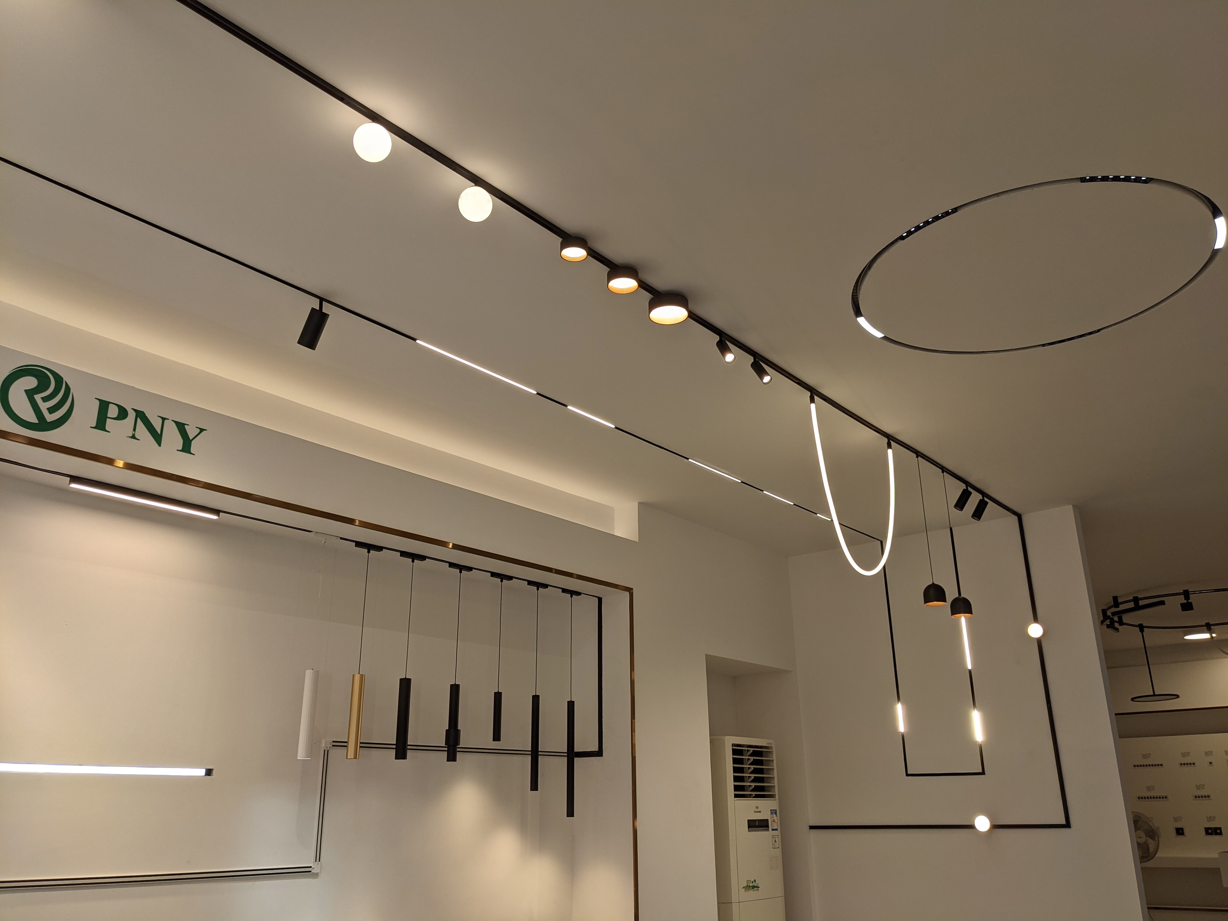 Nordic 48V Magnet Track Mounted Pendant Ball Light Hanging Lamp Home Decor Lighting for Home Shop Hotel Real Estate Decoration