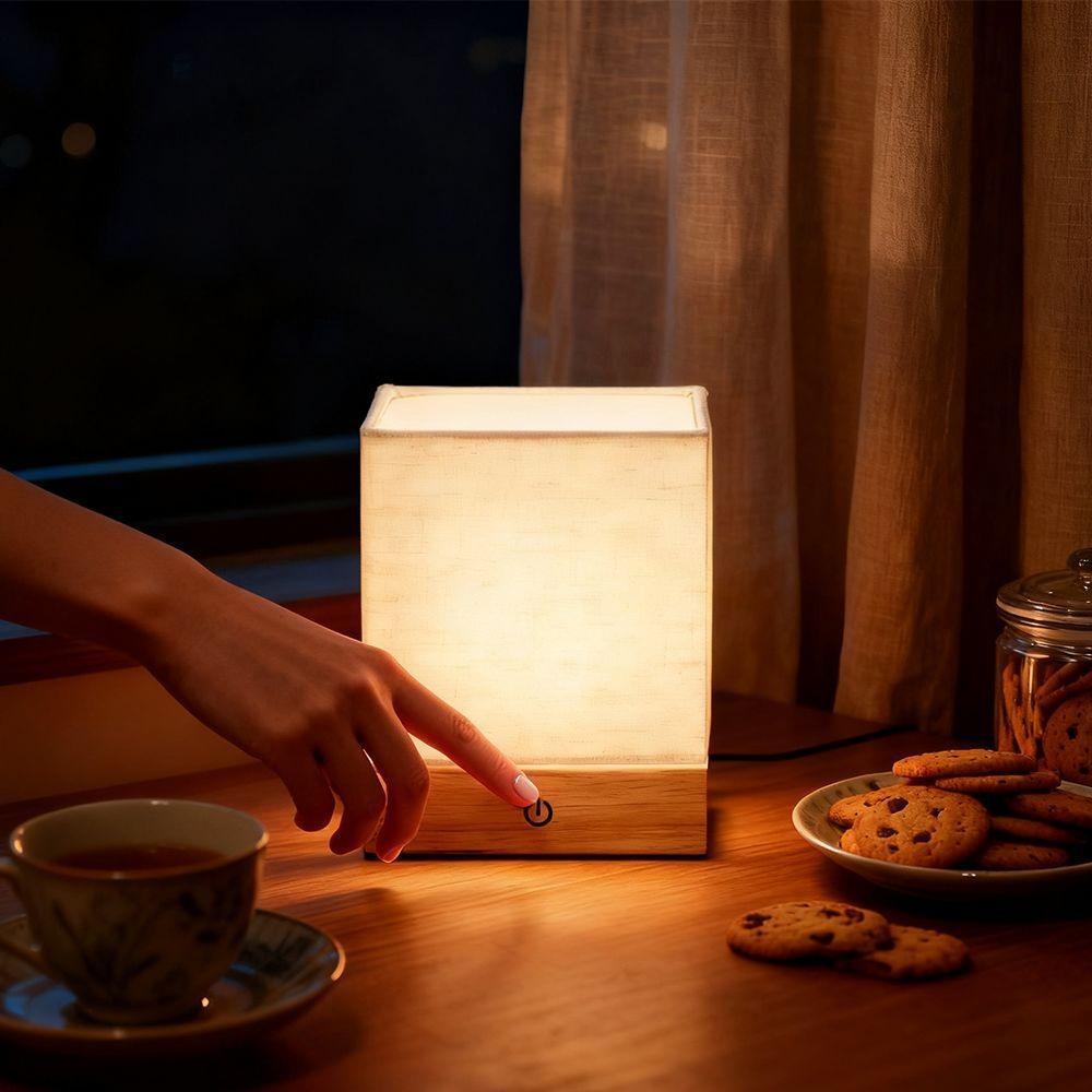 Wholesale Square Wireless USB LED Table Lamp with Rubber Wood Base and Linen for Bedroom Bedside Hotel Bar