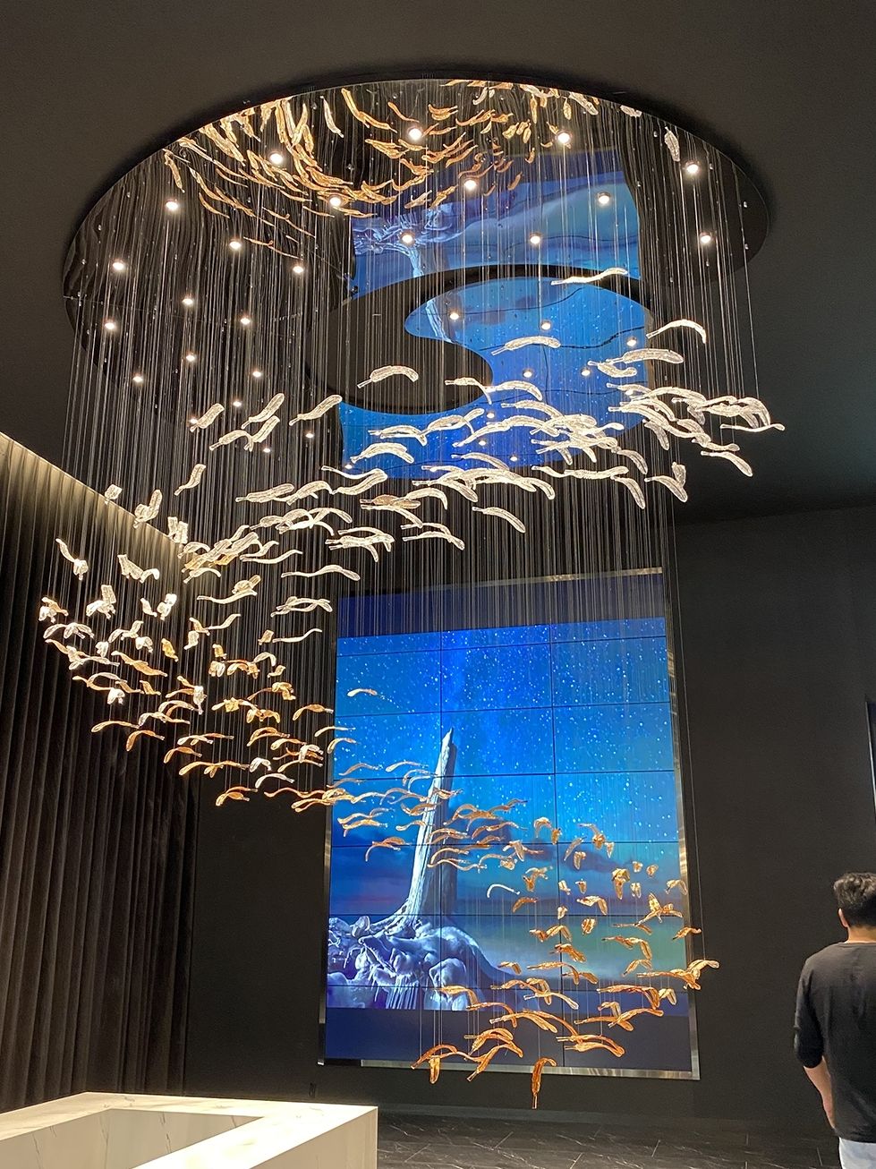 Custom Large Bar Chandelier for Luxury Hotels Lounges Square/Oval/Long Luxury LED Hanging Glass Floating Leaf Art Stair Ceiling