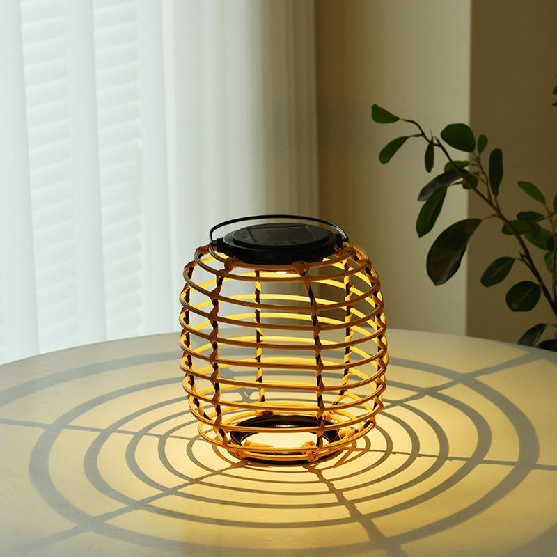 Hanging Solar Lantern Outdoor Waterproof Retro Rattan Lantern Pendant Light