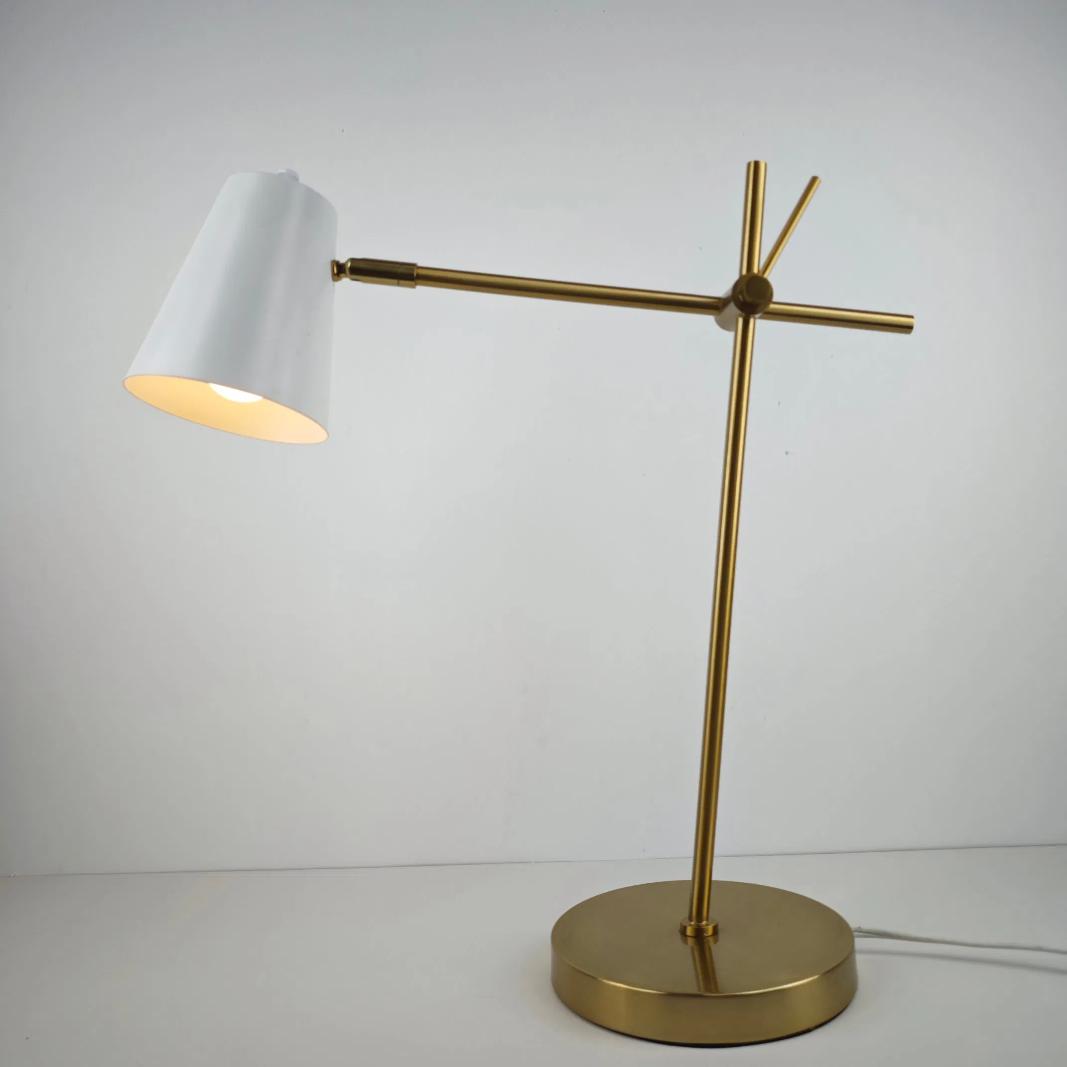 Nordic Task Lamp Bedroom Bedside Reading Table Living Room Sofa Desk Lamp Swivel Joint Adjustable Direction Head Switch