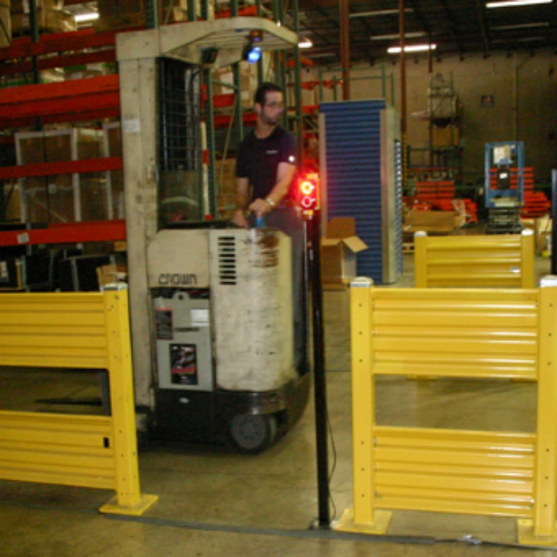 Smart Inductive LED Signal Lamp for High Speed Industrial Yard Activities