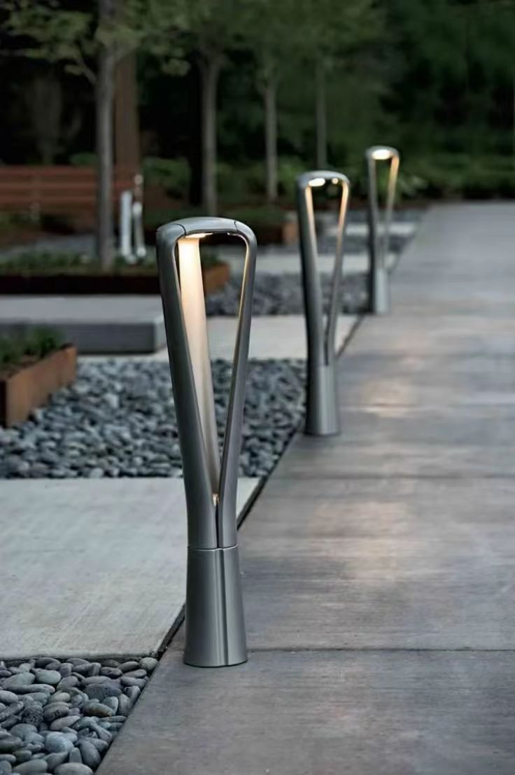 Upright Garden Path Lighting Aluminum Landscape Lawn LED Post Lights