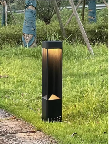 Upright Garden Path Lighting Aluminum Landscape Lawn LED Post Lights