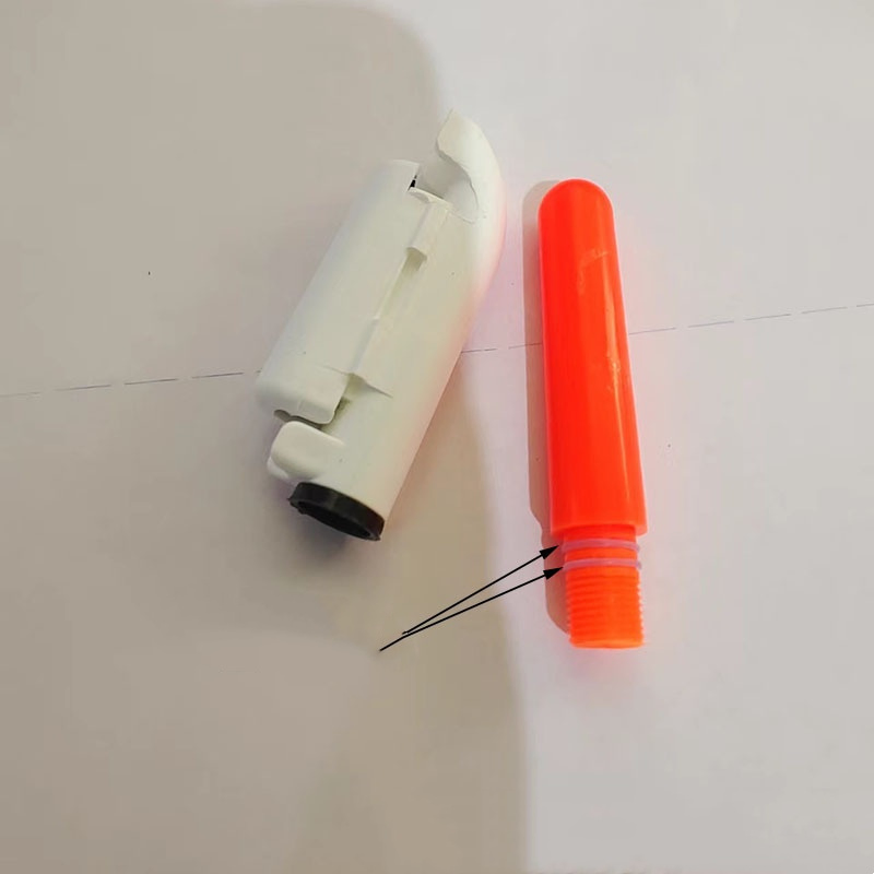 Clip-on Type Glow-in-The-Dark Night Fishing Light Used on Rod Tip to Attract Fish