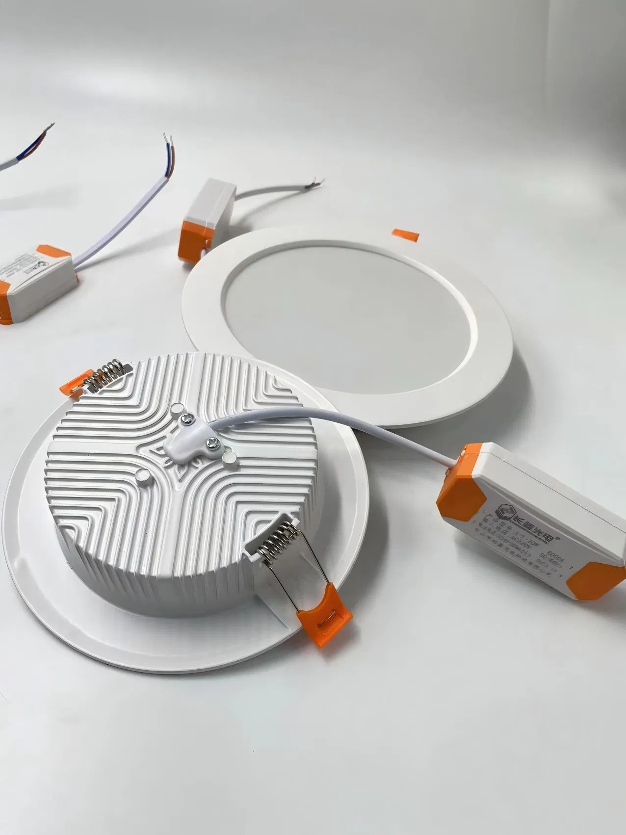 9W Ultra Slim Round Down Light Recessed Ceiling LED Downlight Die-Cast Aluminum 85-265V Surface-Mounting Downlight