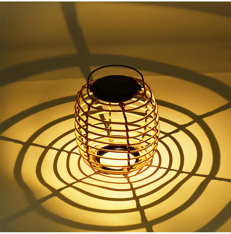 Hanging Solar Lantern Outdoor Waterproof Retro Rattan Lantern Pendant Light